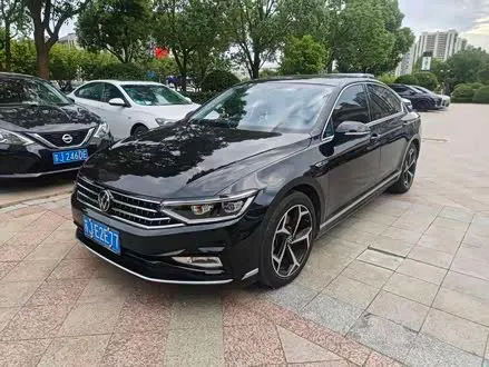 VOLKSWAGEN MAGOTAN 2023