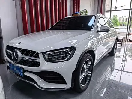 MERCEDES-BENZ GLC 2020