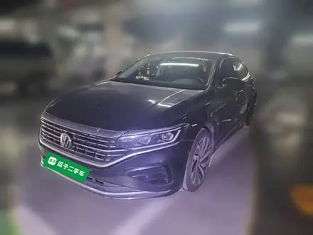 VOLKSWAGEN PASSAT 2022