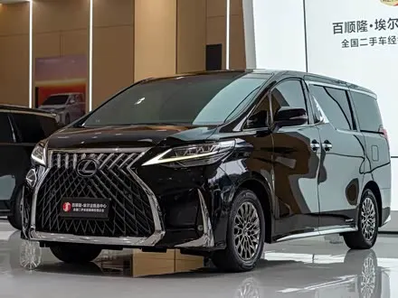 LEXUS LM — из Китая под ключ