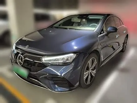 MERCEDES-BENZ EQE 2022