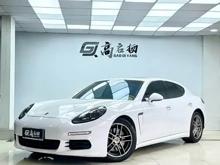 PORSCHE PANAMERA 2016