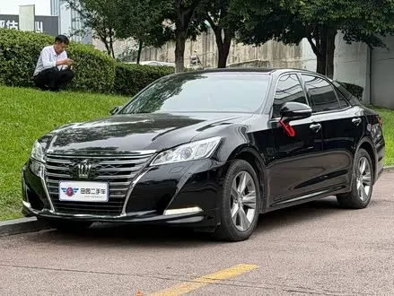 Toyota Crown — из Китая под ключ