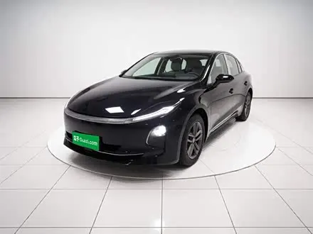 Hongqi E-QM5 — из Китая под ключ