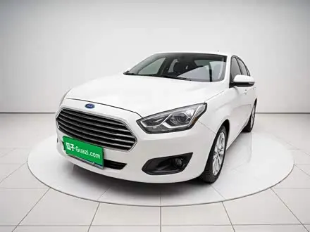 FORD ESCORT 2017