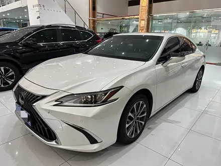 LEXUS ES — из Китая под ключ