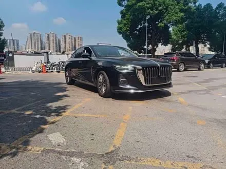 HONGQI H5 — из Китая под ключ