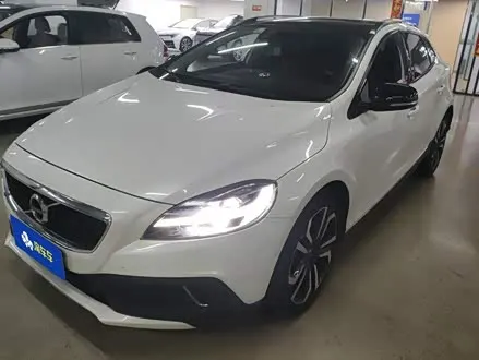 VOLVO V40 — из Кореи под ключ