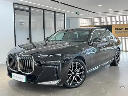 BMW I7 — из Китая под ключ