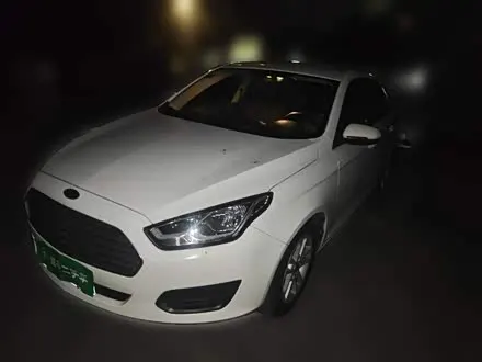FORD ESCORT 2019