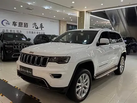 JEEP GRAND CHEROKEE 2017