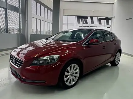 VOLVO V40 — из Китая под ключ