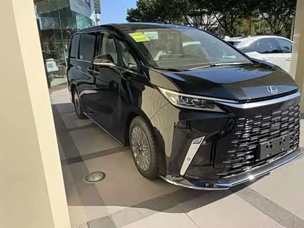 LEXUS LM — из Китая под ключ