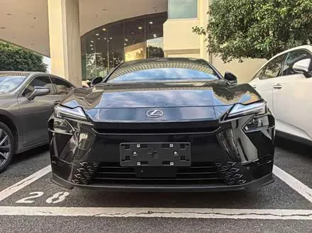LEXUS ES — из Кореи под ключ