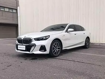 BMW I5 — из Китая под ключ