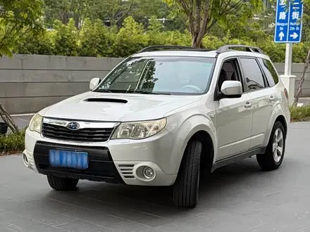 SUBARU FORESTER 2010