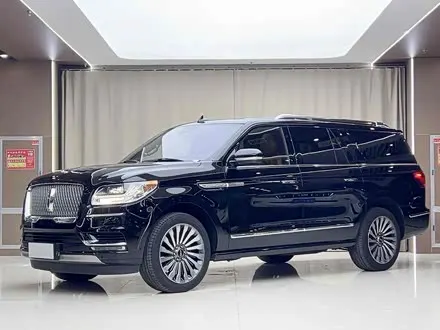 LINCOLN NAVIGATOR 2021