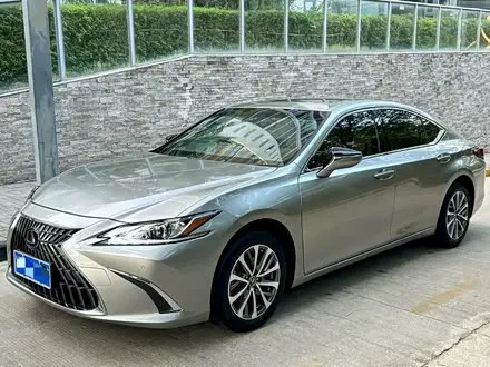 LEXUS ES — из Кореи под ключ