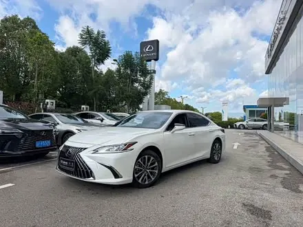 LEXUS ES — из Китая под ключ