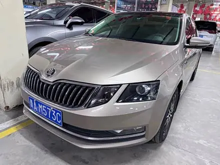SKODA OCTAVIA 2019