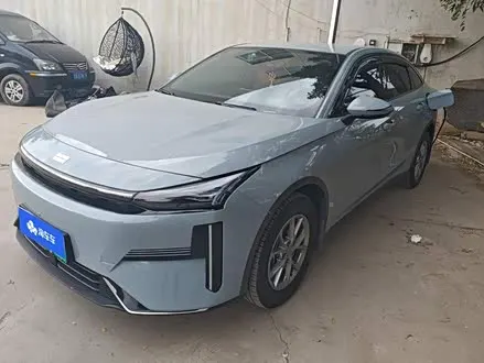 GEELY GALAXY L6 2025