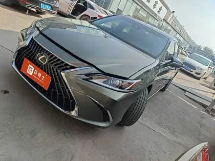LEXUS ES — из Кореи под ключ