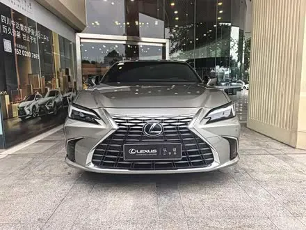 LEXUS ES — из Кореи под ключ