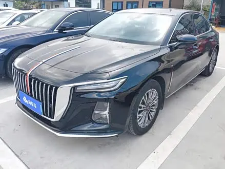 HONGQI H5 — из Кореи под ключ