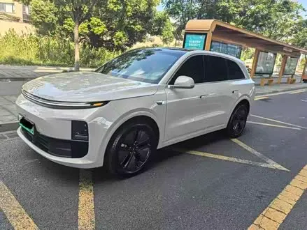 LI AUTO L6 2024