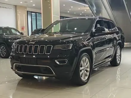 JEEP GRAND CHEROKEE 2017