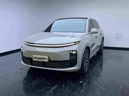 LI AUTO L6 2024