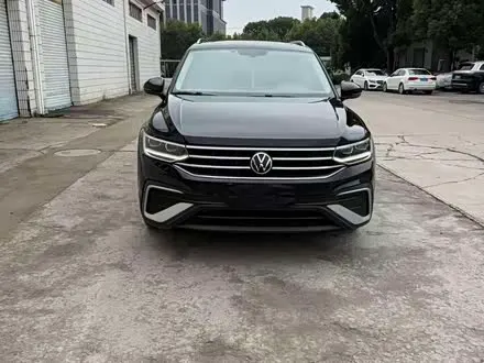 VOLKSWAGEN TIGUAN L 2022