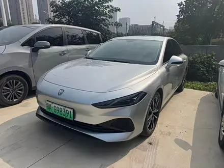 ROEWE D7 — из Китая под ключ