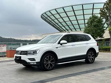 VOLKSWAGEN TIGUAN L 2019