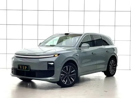 LI AUTO L6 2025