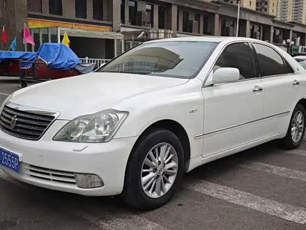 TOYOTA CROWN — из Китая под ключ
