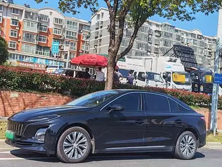 HONGQI E-QM5 — из Китая под ключ