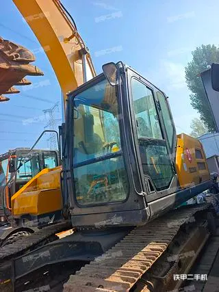 XCMG XE200GA — из Китая