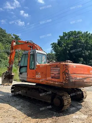 HITACHI ZX200-HHE — из Китая