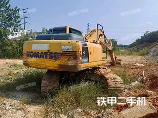 KOMATSU PC200LC-8M0 — из Китая