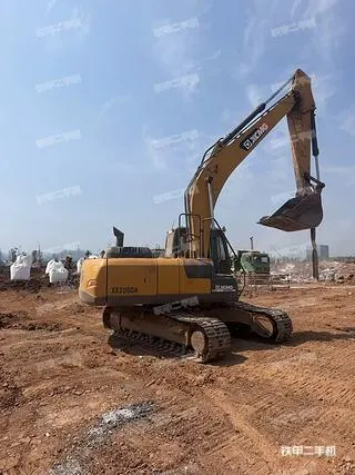XCMG XE200DA — из Китая