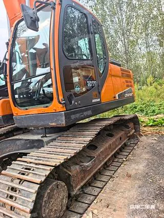 DOOSAN DX215-9CN — из Китая