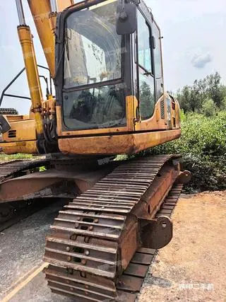 KOMATSU PC220-8M0 — из Китая