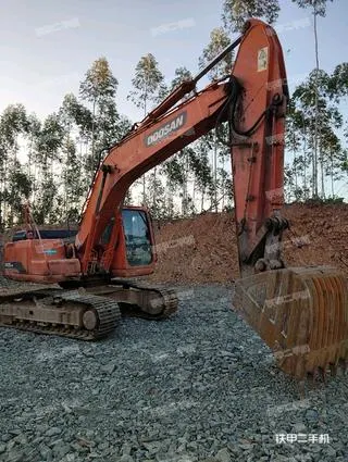 Doosan DH215-9E — из Китая