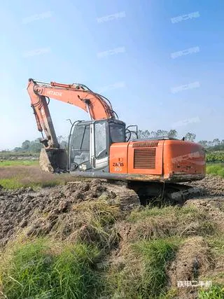 Hitachi ZX200-3 — из Китая