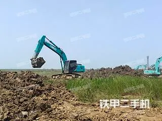 Kobelco SK200-10 — из Китая