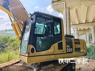 Komatsu PC220-8M0 — из Китая
