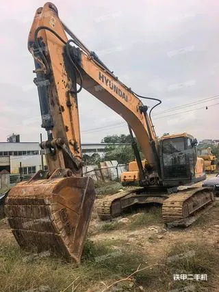 Hyundai R275LVS — из Китая