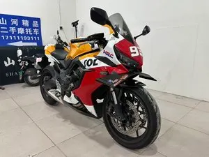 HONDA CBR650R — 18 000 км, Китай — под ключ — фото 1
