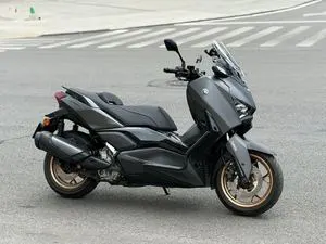YAMAHA XMAX TECH MAX — из Китая